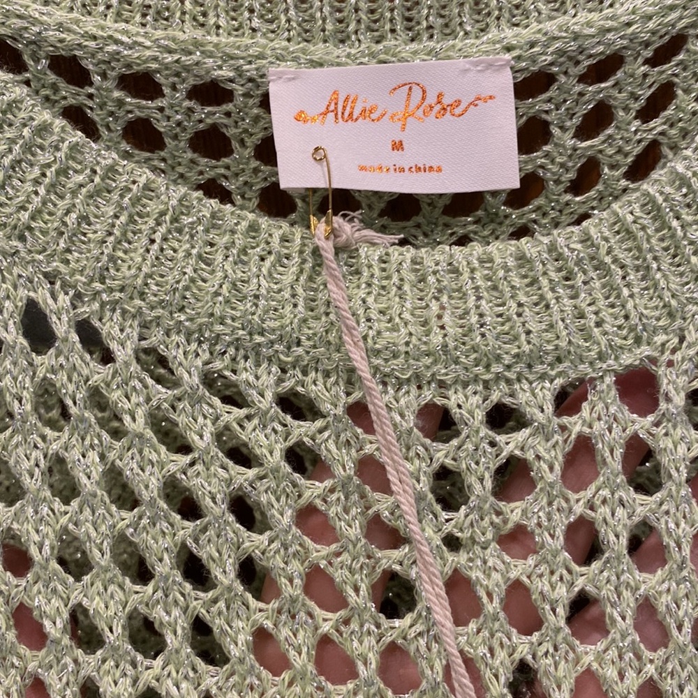 NWT Allie Rose Green Knit sleeveless Top size medium - Picture 2 of 4